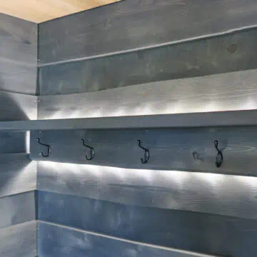 Kirami FinVision Umkleide Gaderobe mit LED Beleuchtung