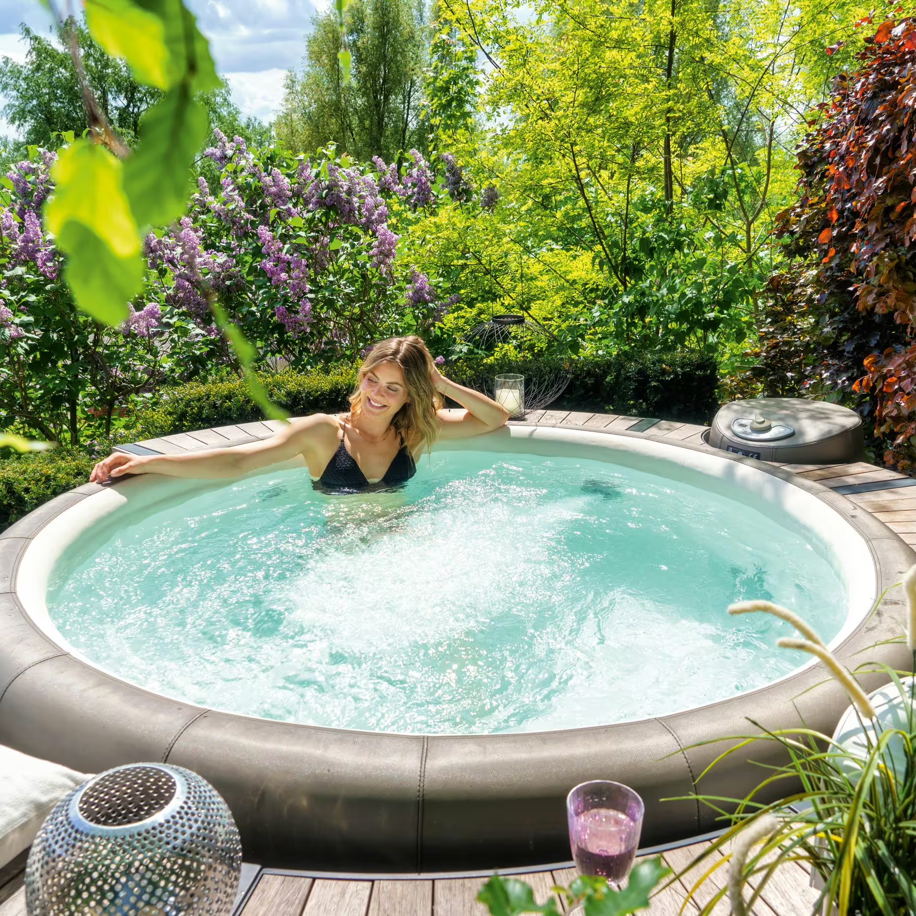 Galeriebild 1 - Softub Whirlpool RESORT Galeriebild 1 - Softub Whirlpool RESORT