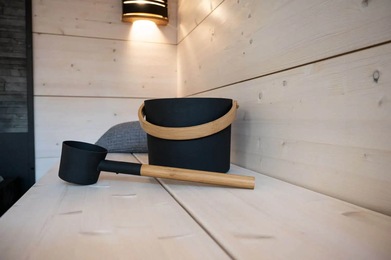 Galeriebild 3 - Harvia Aufgusskübel und -kelle schwarzer Stahl - 6417659023573