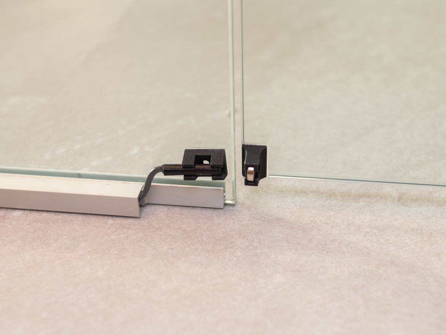 Galeriebild 2 - Harvia Türsensor für Saunasteuerungen - 6417659027717 Galeriebild 2 - Harvia Türsensor für Saunasteuerungen - 6417659027717
