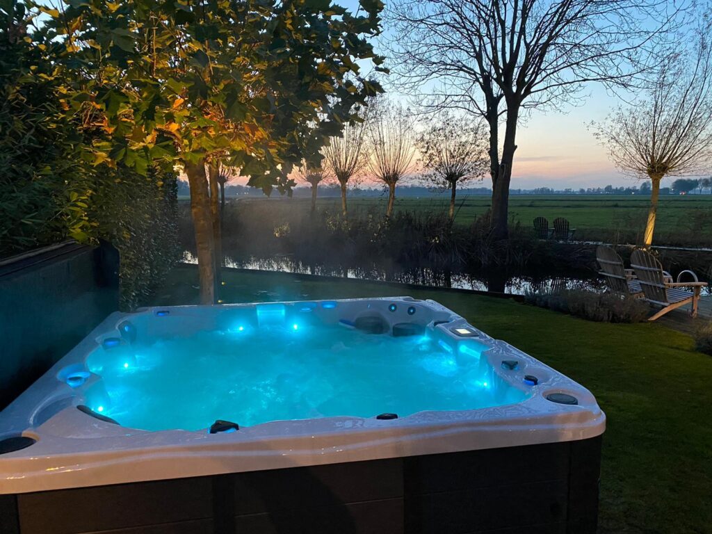 Galeriebild    Tuindeco Whirlpool Alps   