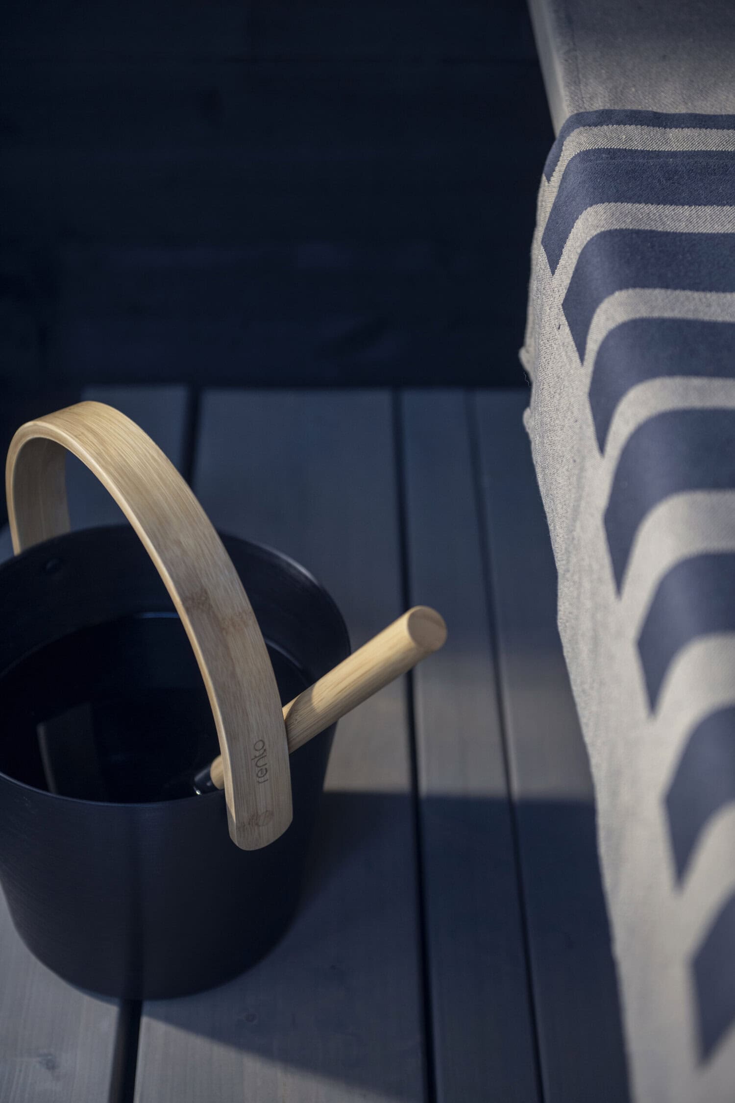 Galeriebild 2 - Rento Schöpfkelle schwarz Aluminium - 6410412182289 Galeriebild 2 - Rento Schöpfkelle schwarz Aluminium - 6410412182289